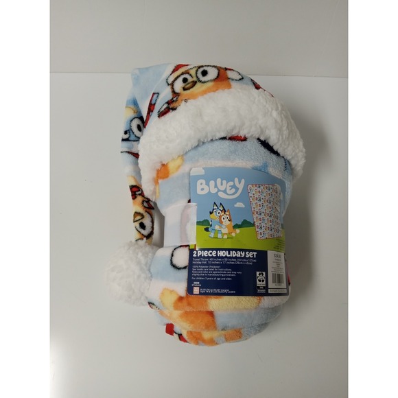 Bluey Holiday Throw Blanket And Hat 40"-50 " - Picture 5 of 5